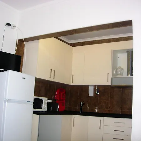 Apartment 2 Bedrooms At 200 M Away From The Beach With Sea View And Wifi Albufeira